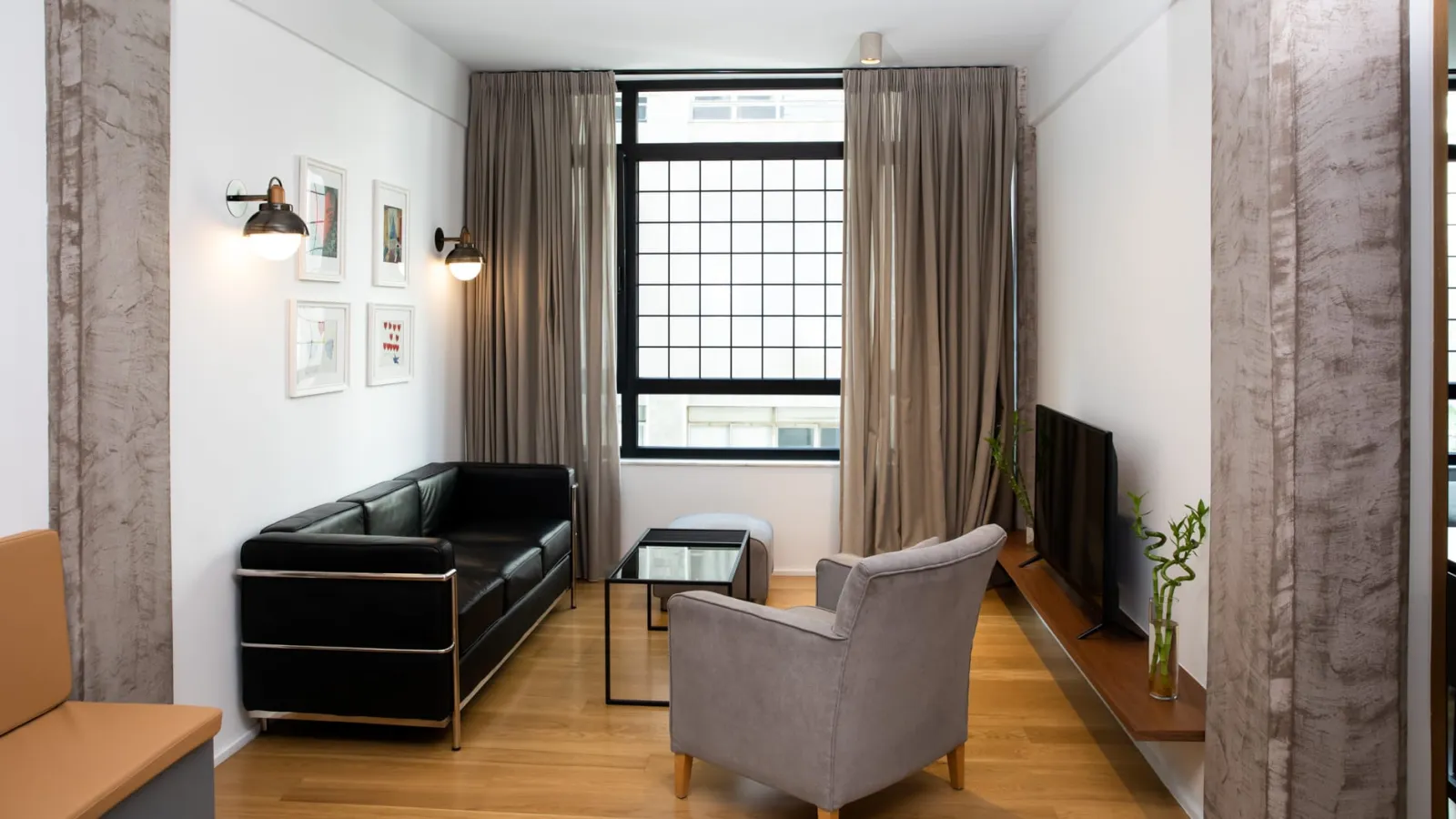 2 Bedroom Family Apartment with City View