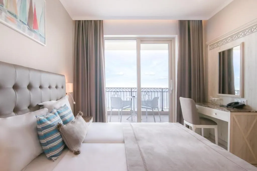 Classic Double Sea View