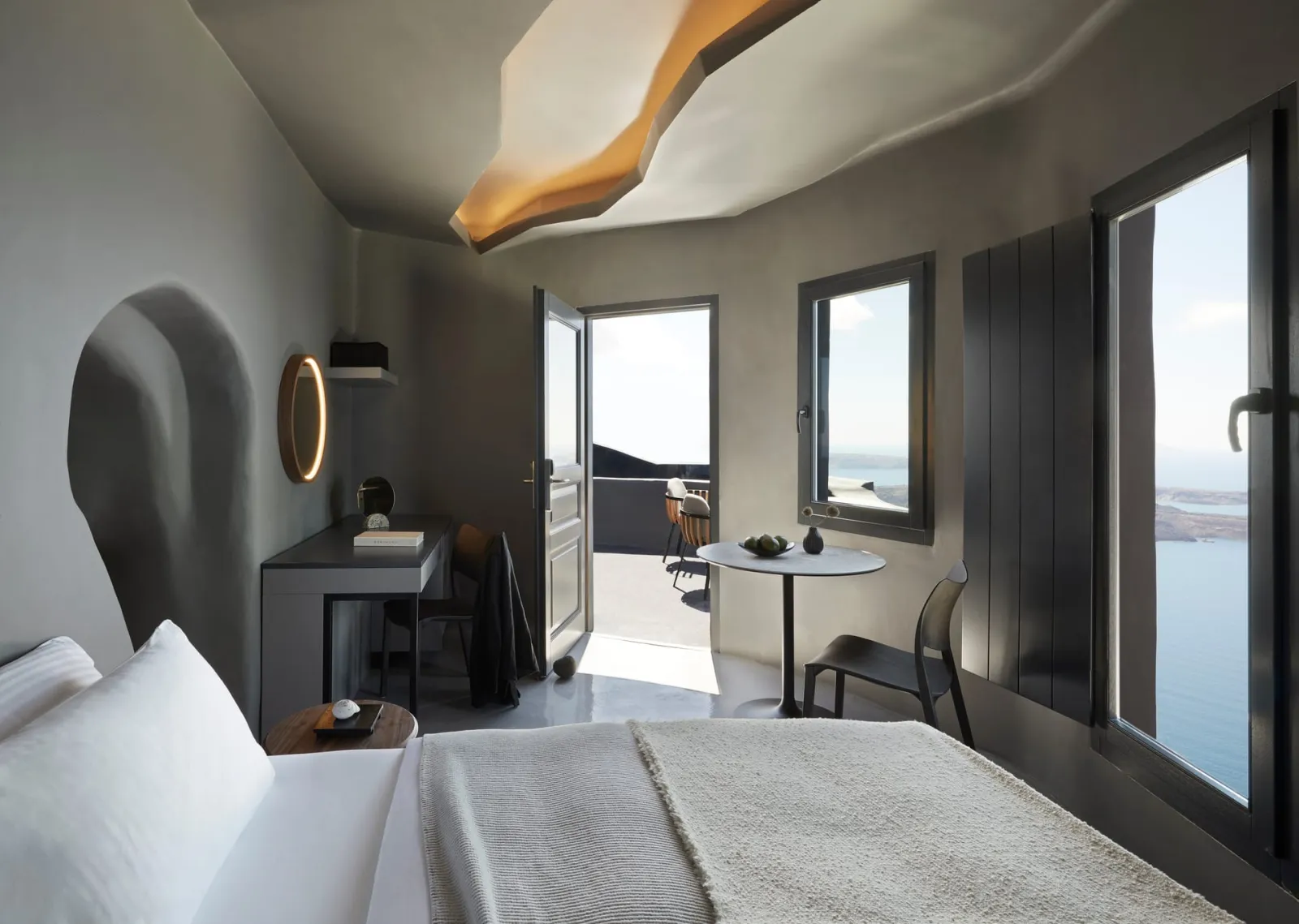 Caldera Room Sunset View with Heated Plunge Pool