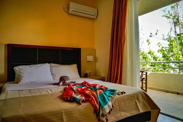Standard Double Room Partial Sea View