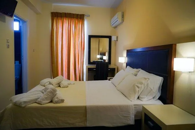 Standard Double Room Partial Sea View