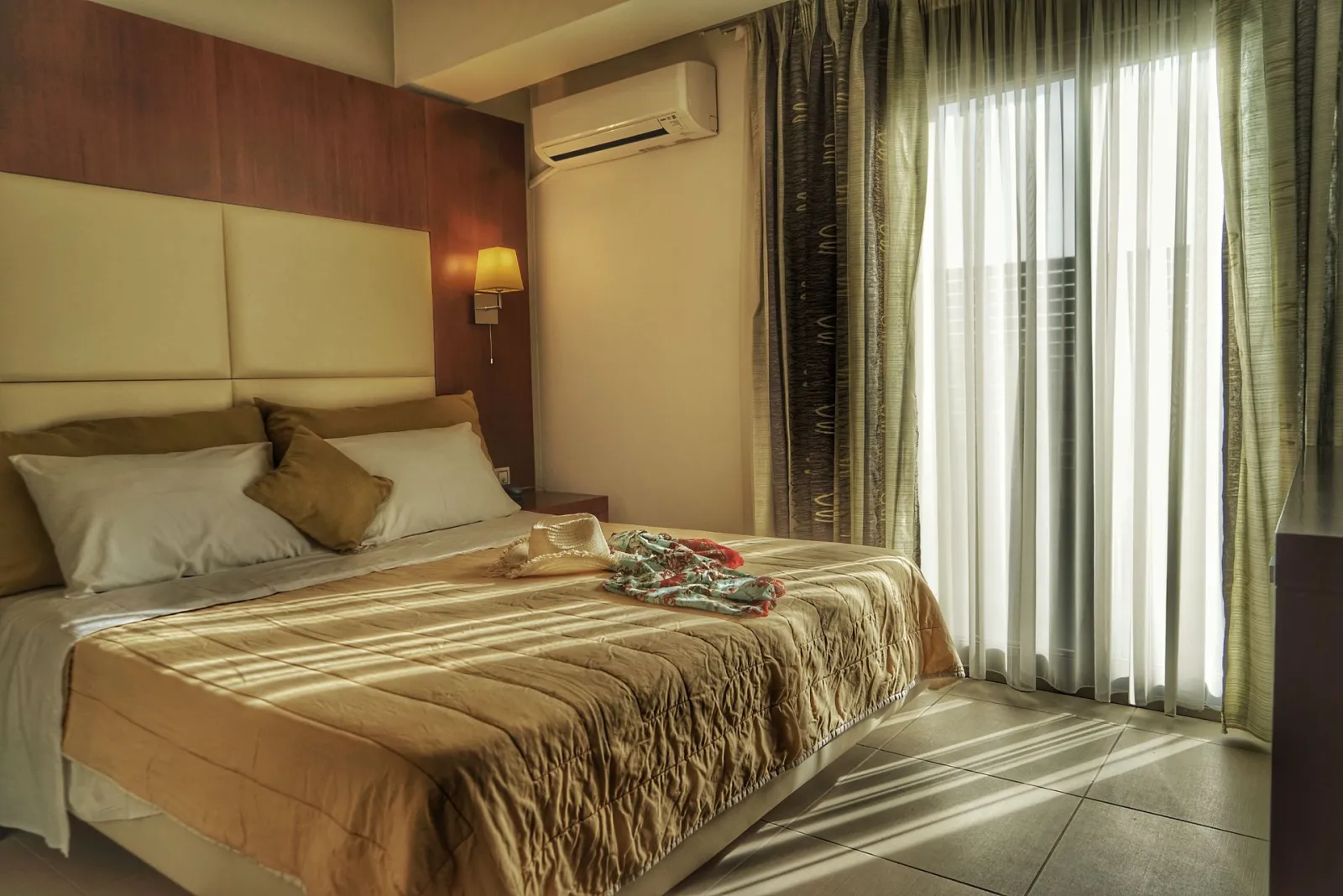 Standard Triple Room Partial Sea View