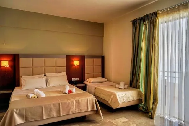 Premium Triple Room Direct Sea View