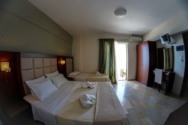 Premium Triple Room Direct Sea View