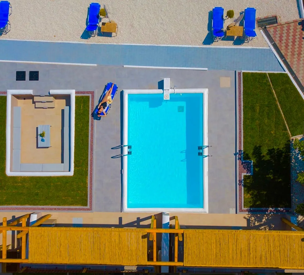 Three Bedrooms Apartment with Sea View