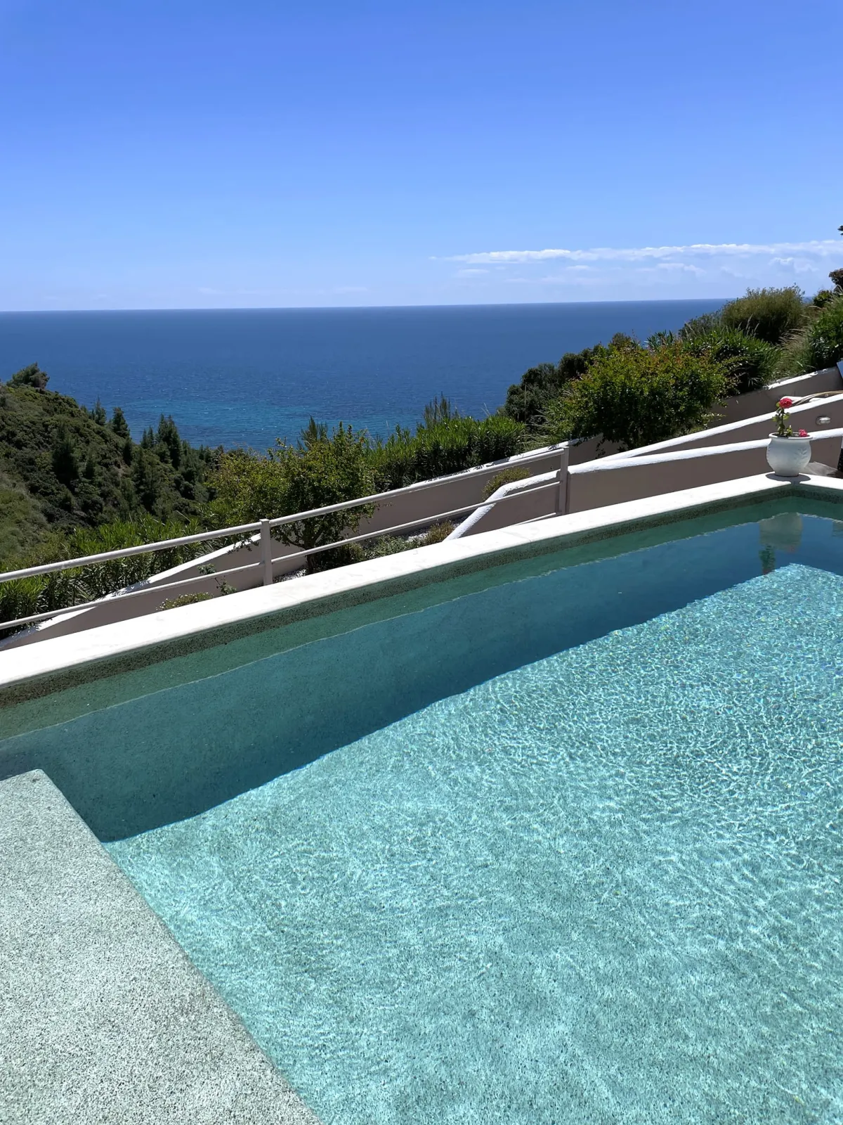 Villa with Private Pool &amp; Sea View-Capacity 6