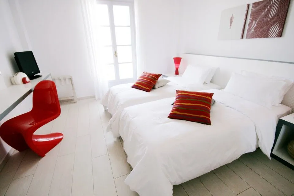 Ground Floor Suite