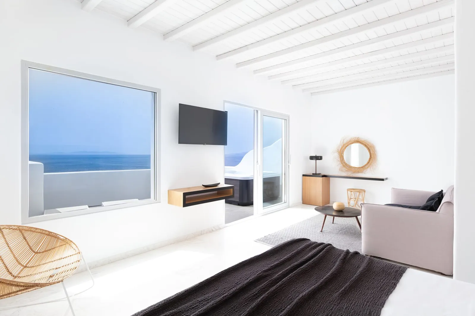 Superior Sea view Suite with Outdoors Jacuzzi