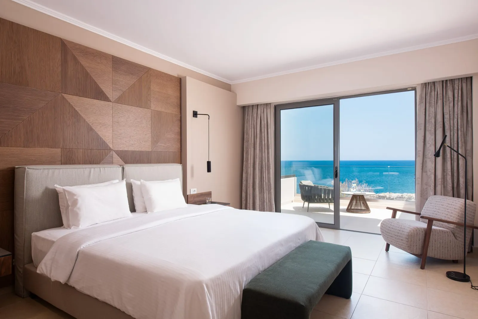 Royal Suite with Sea View (70 m²)
