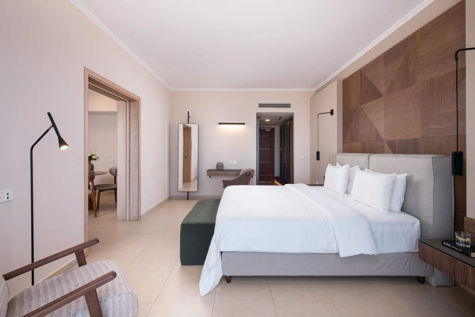 Royal Suite with Sea View (70 m²)