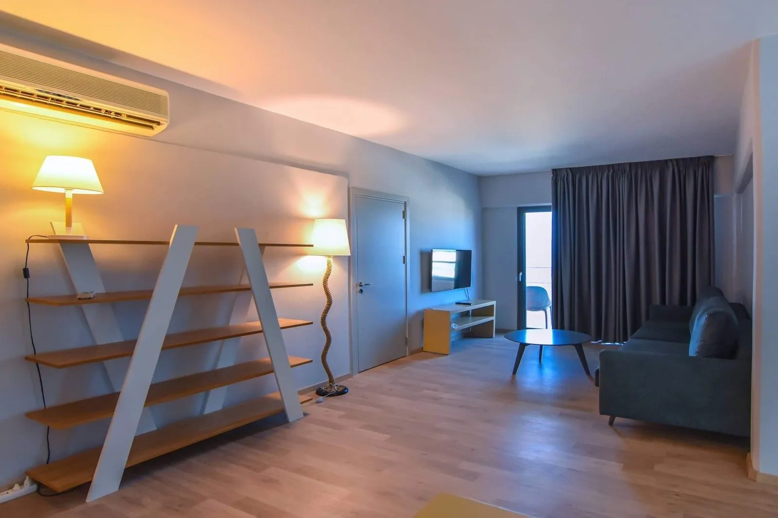 "Théa" Apartment
