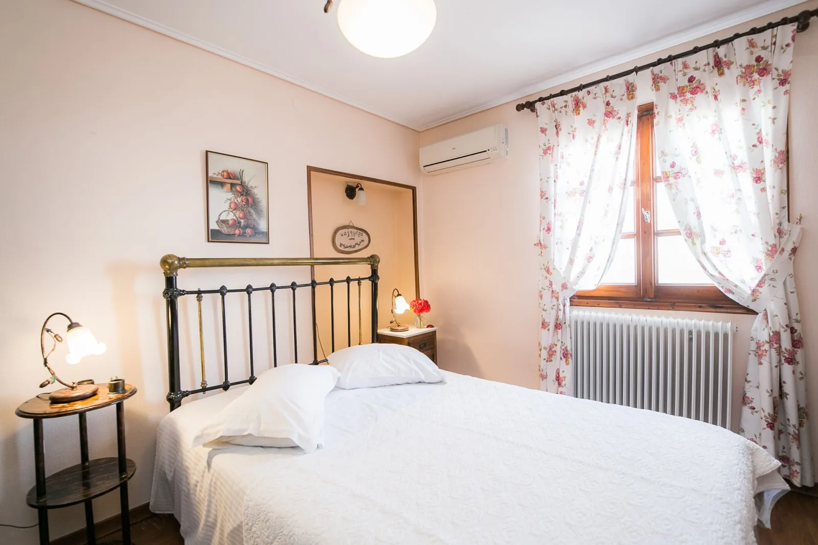 Classic Small Room