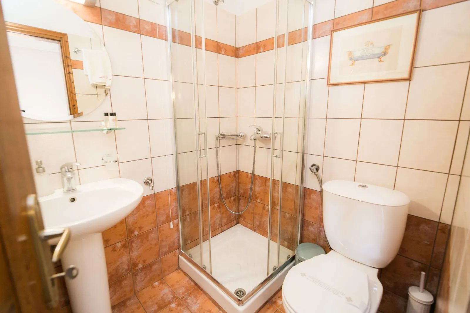 Classic Small Room