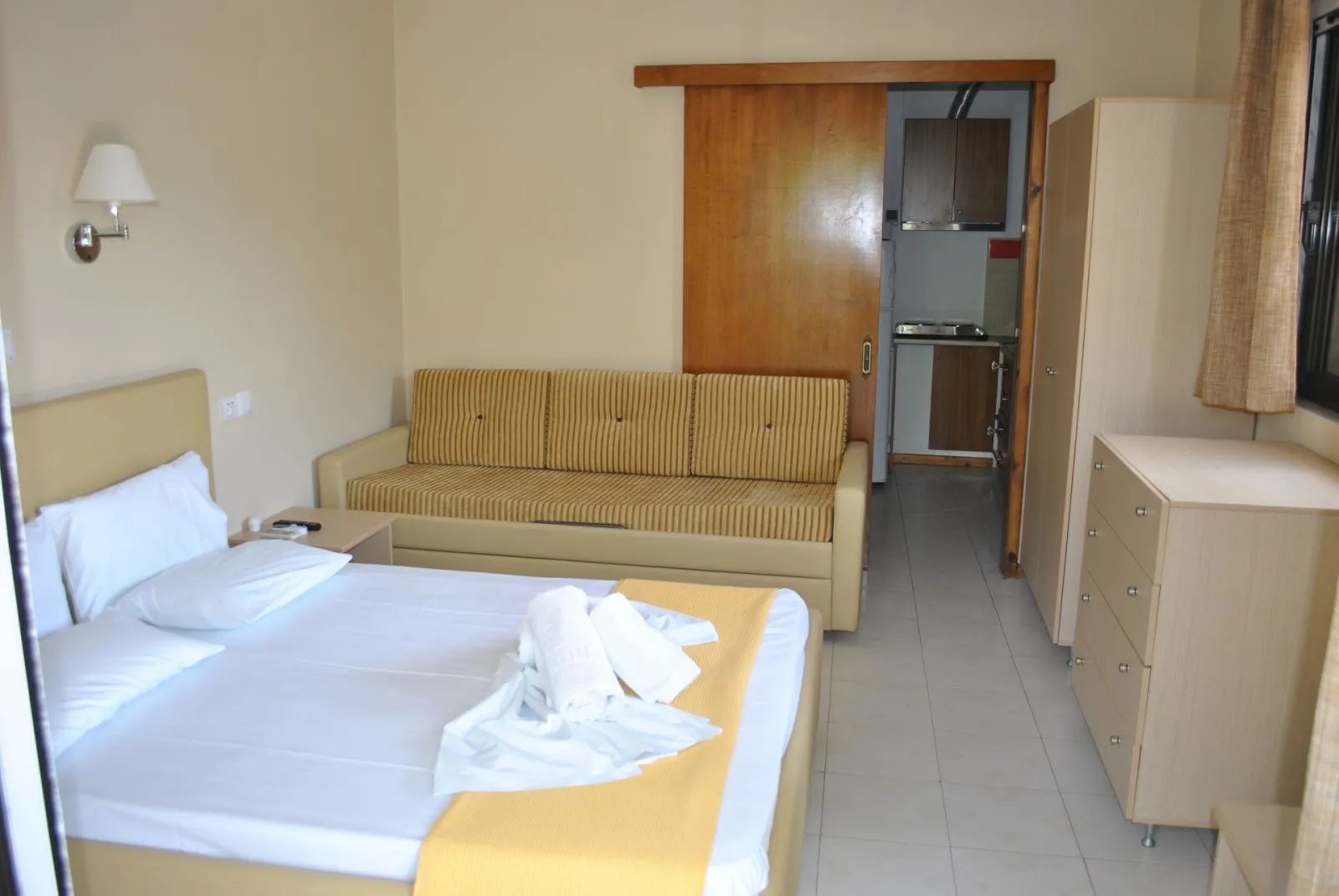 Triple Room