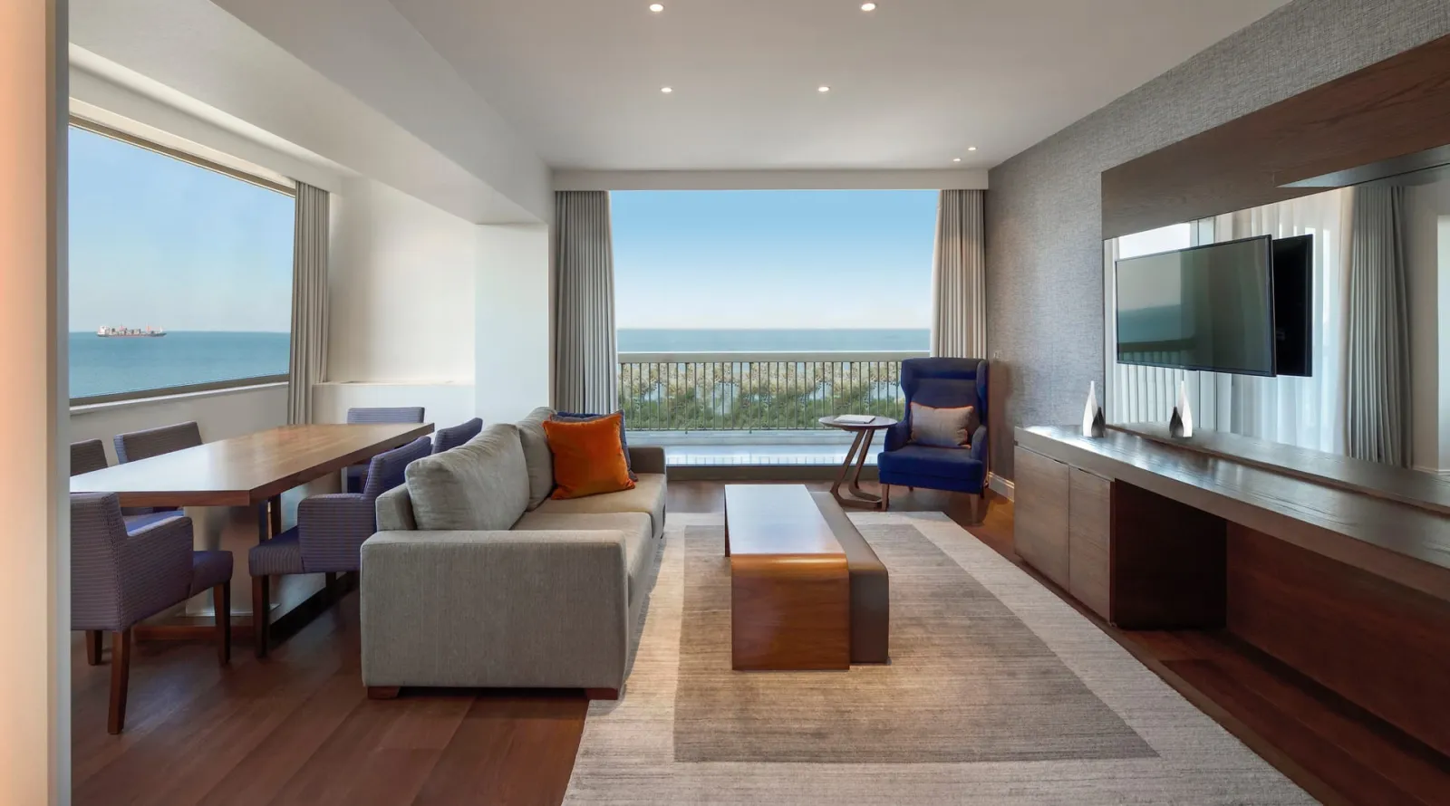 Grand Deluxe Suite