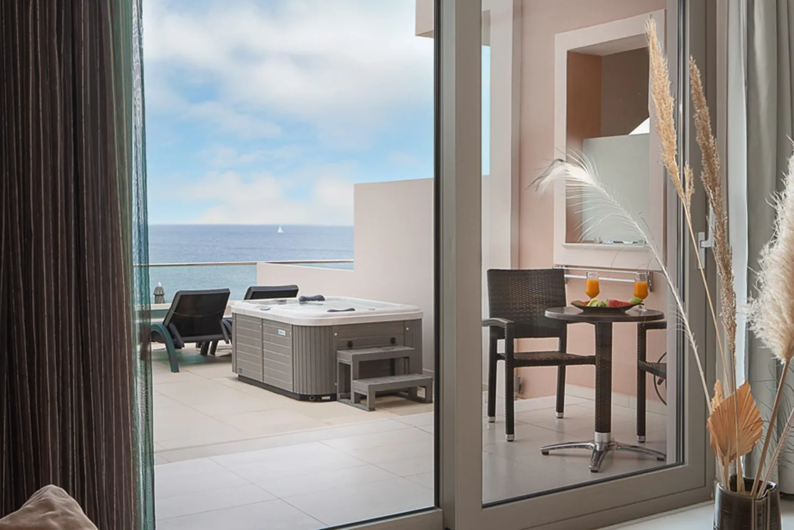 Superior Suite | Sea View [65 m²]