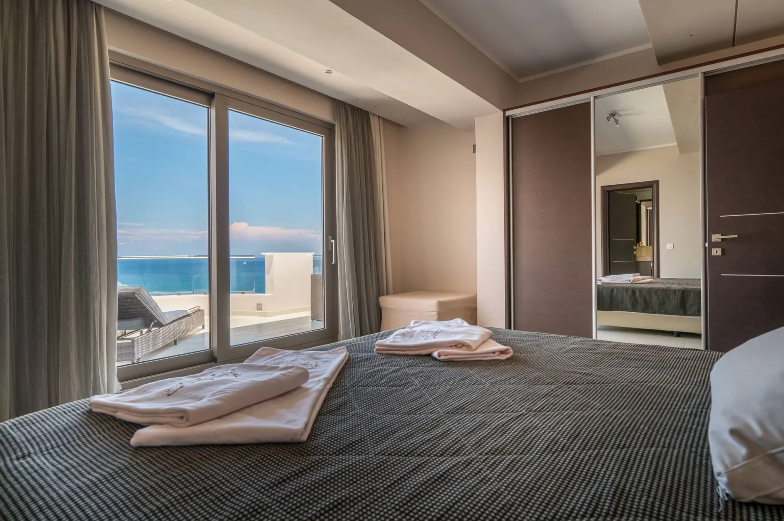 Master Suite | Sea View [110 m²]