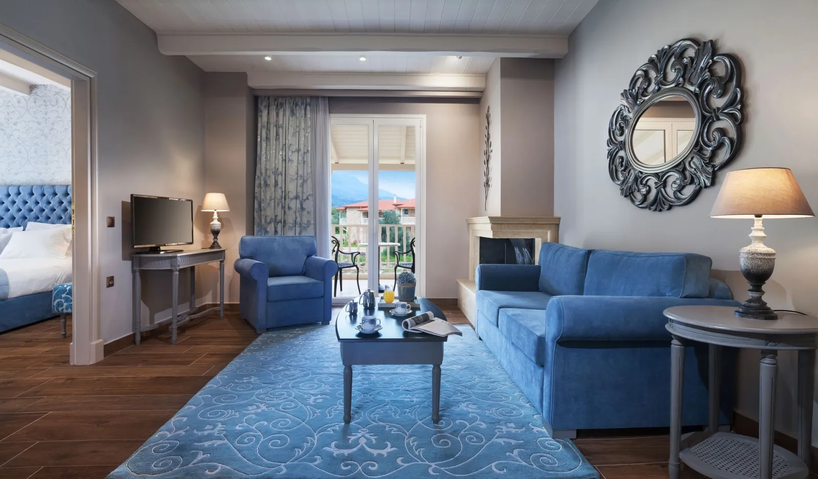 Premium Suite with Mountain View
