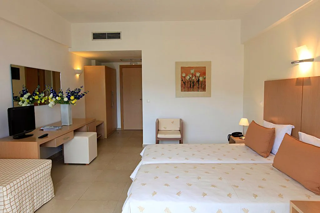 Triple Room with Sea View