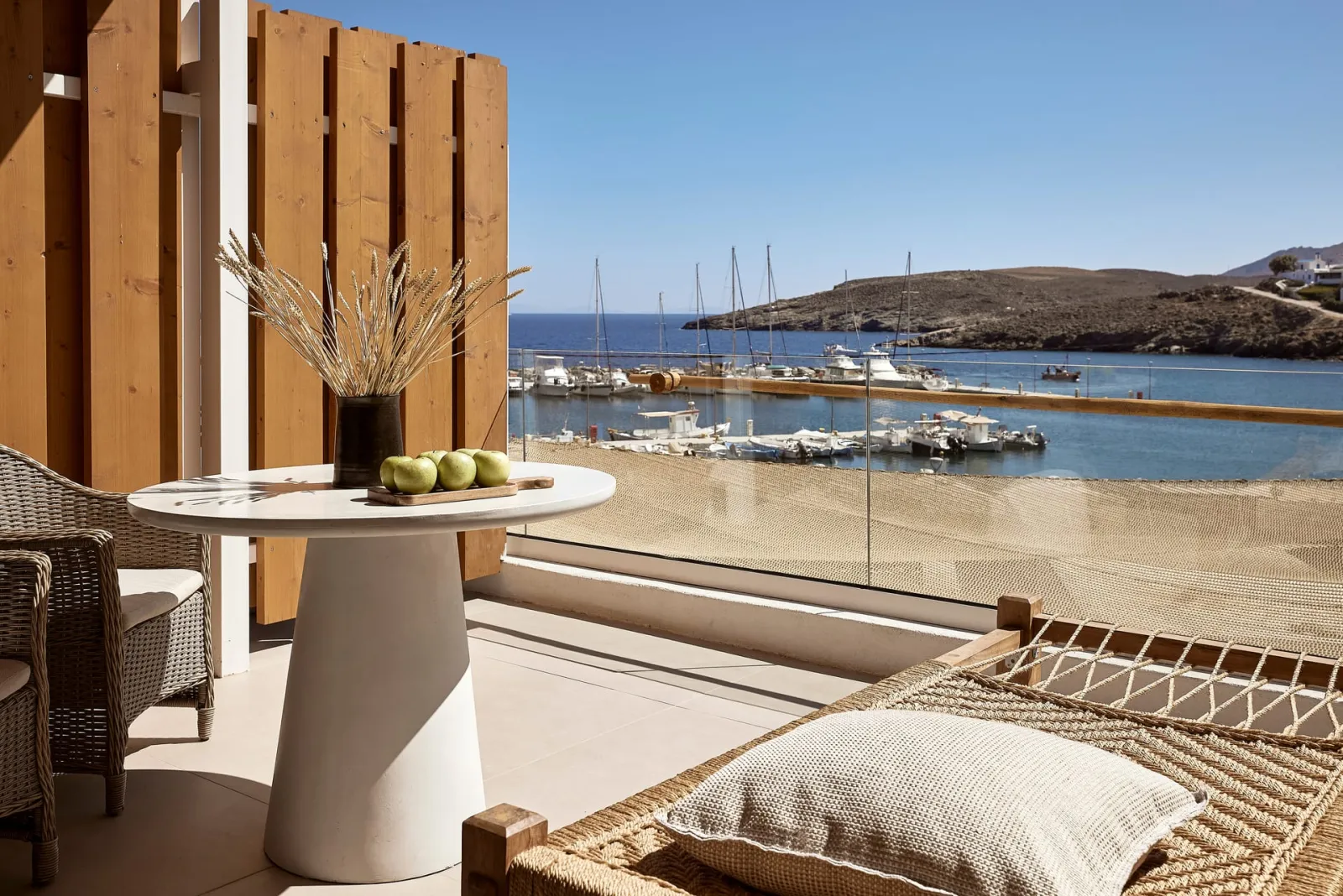 Signature Suite with Sea View & Hot-Tub "Othonas & Amalia"