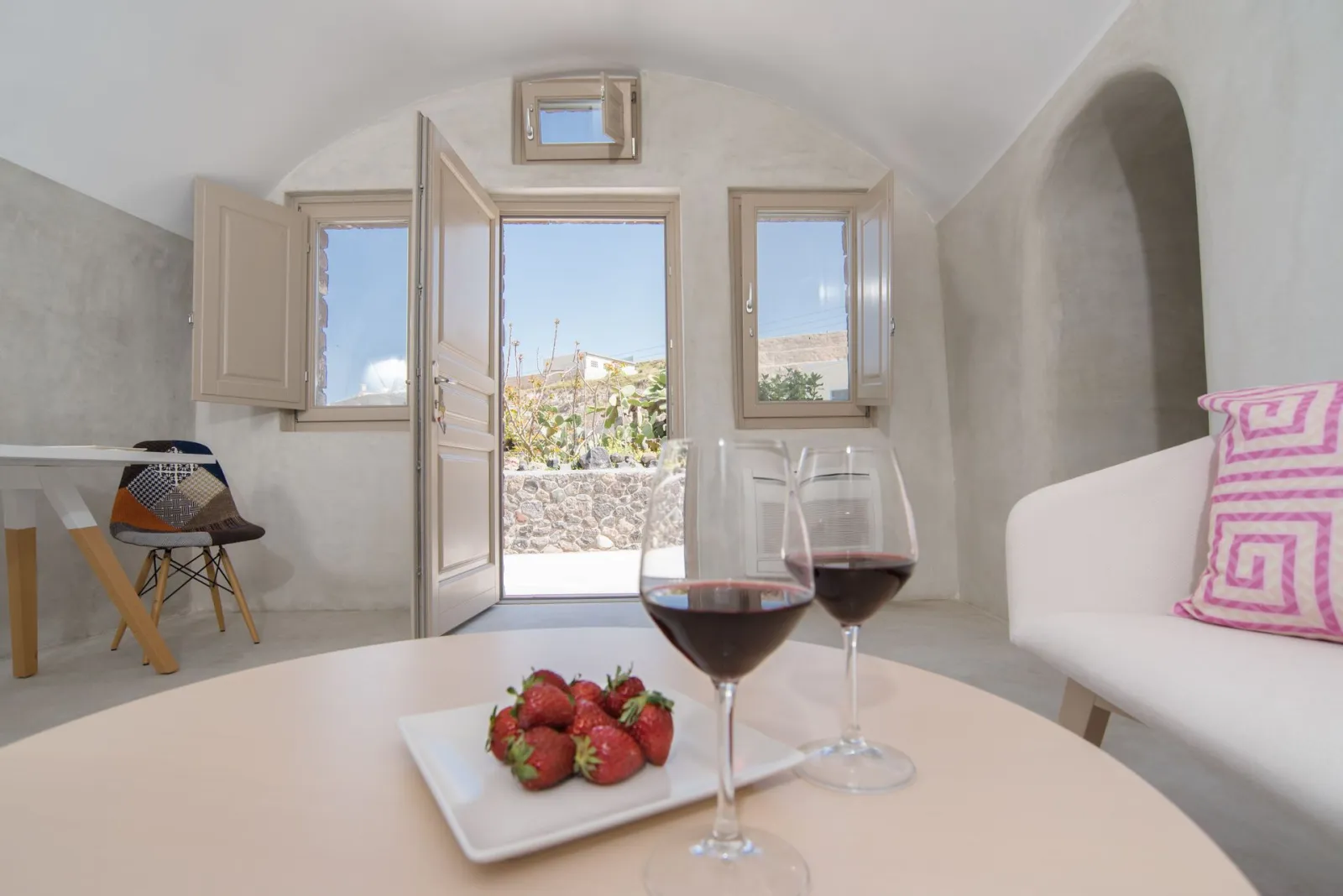 Apanemo Suite by K&K with Exterior Jacuzzi