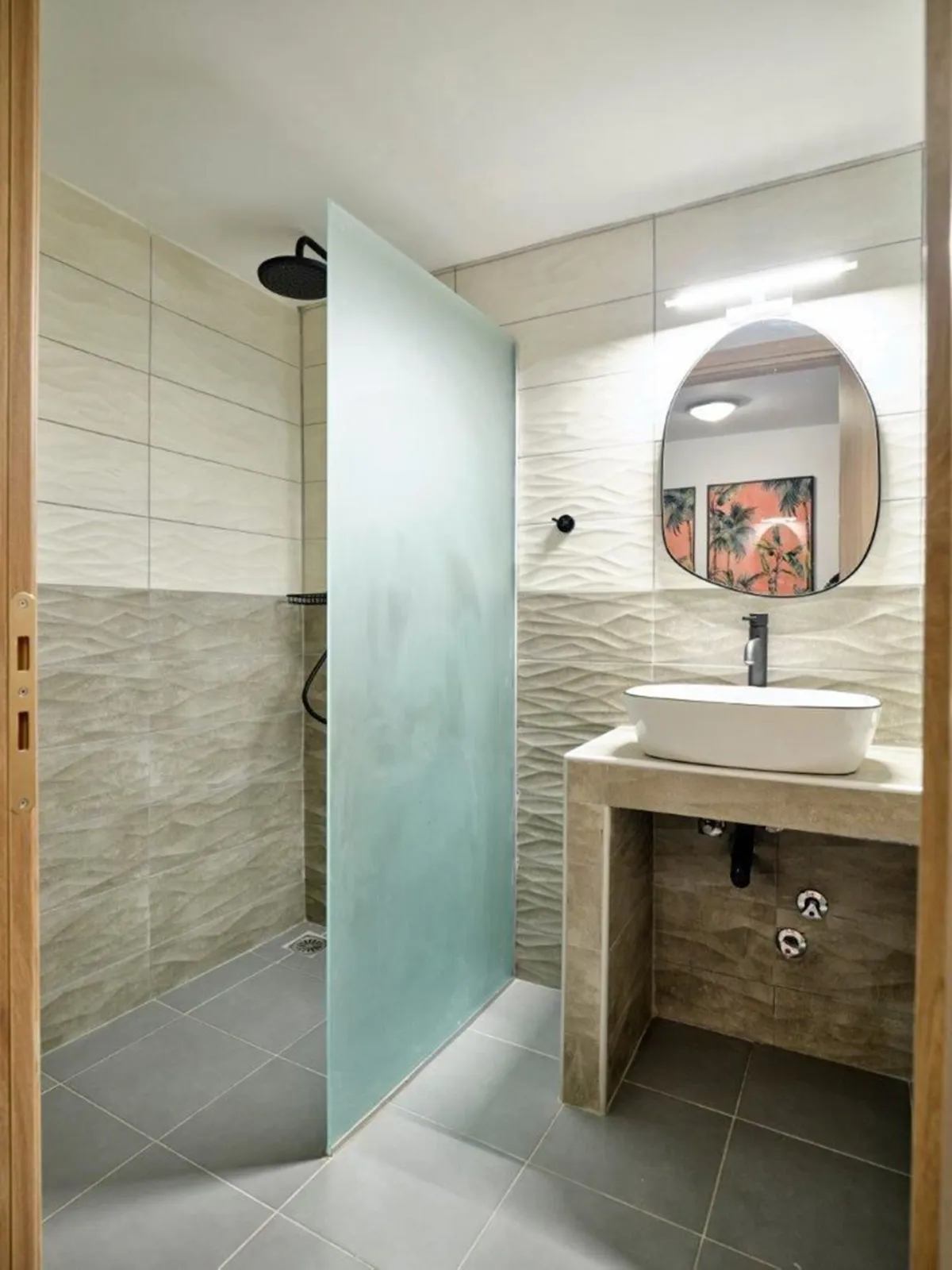 One Bedroom Suite with Sea View