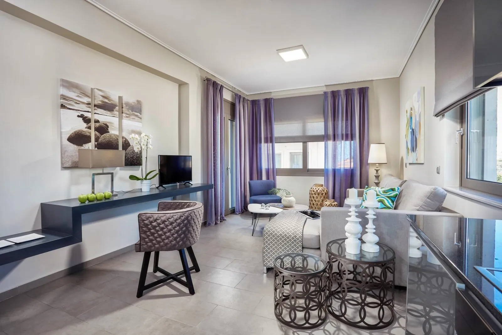 Deluxe Apartment