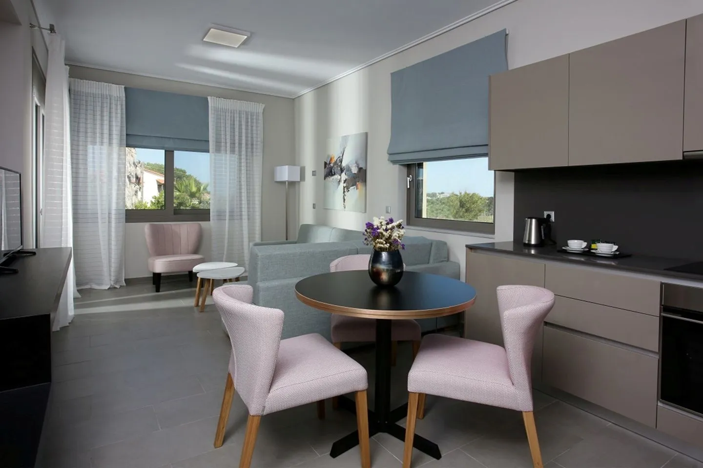 Deluxe Apartment