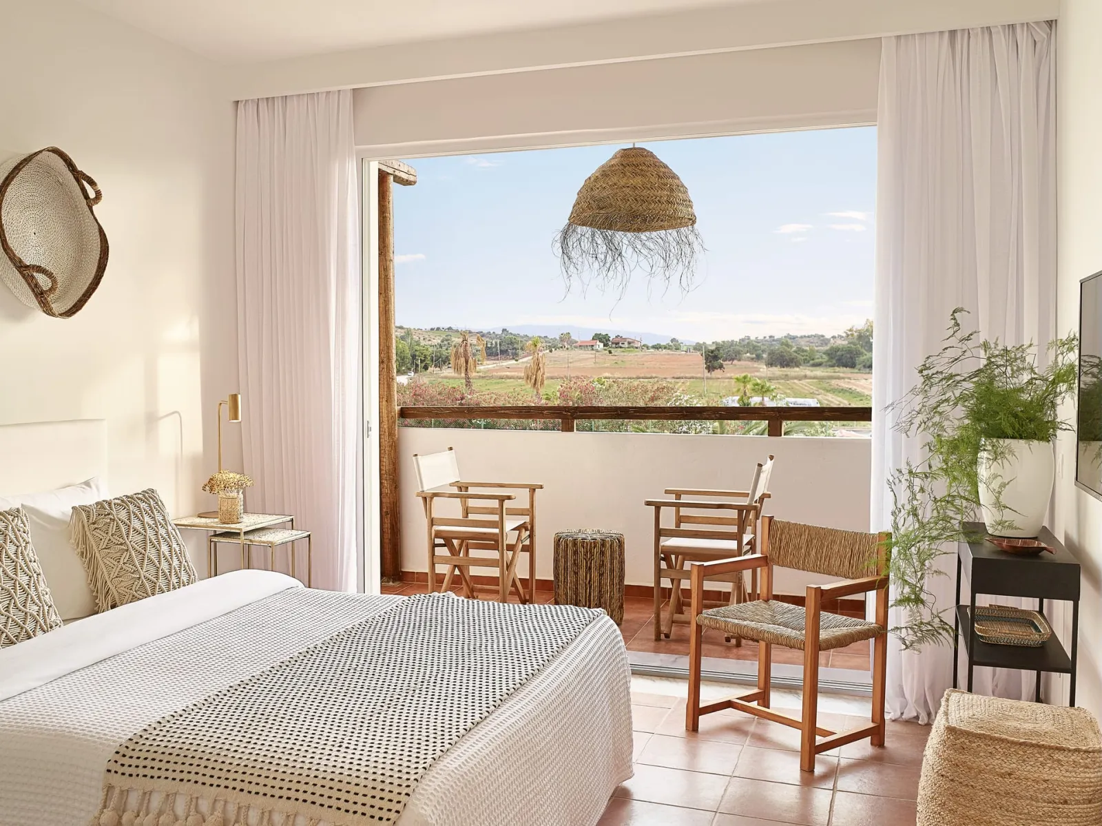 Casa Room Fields View & Private Balcony