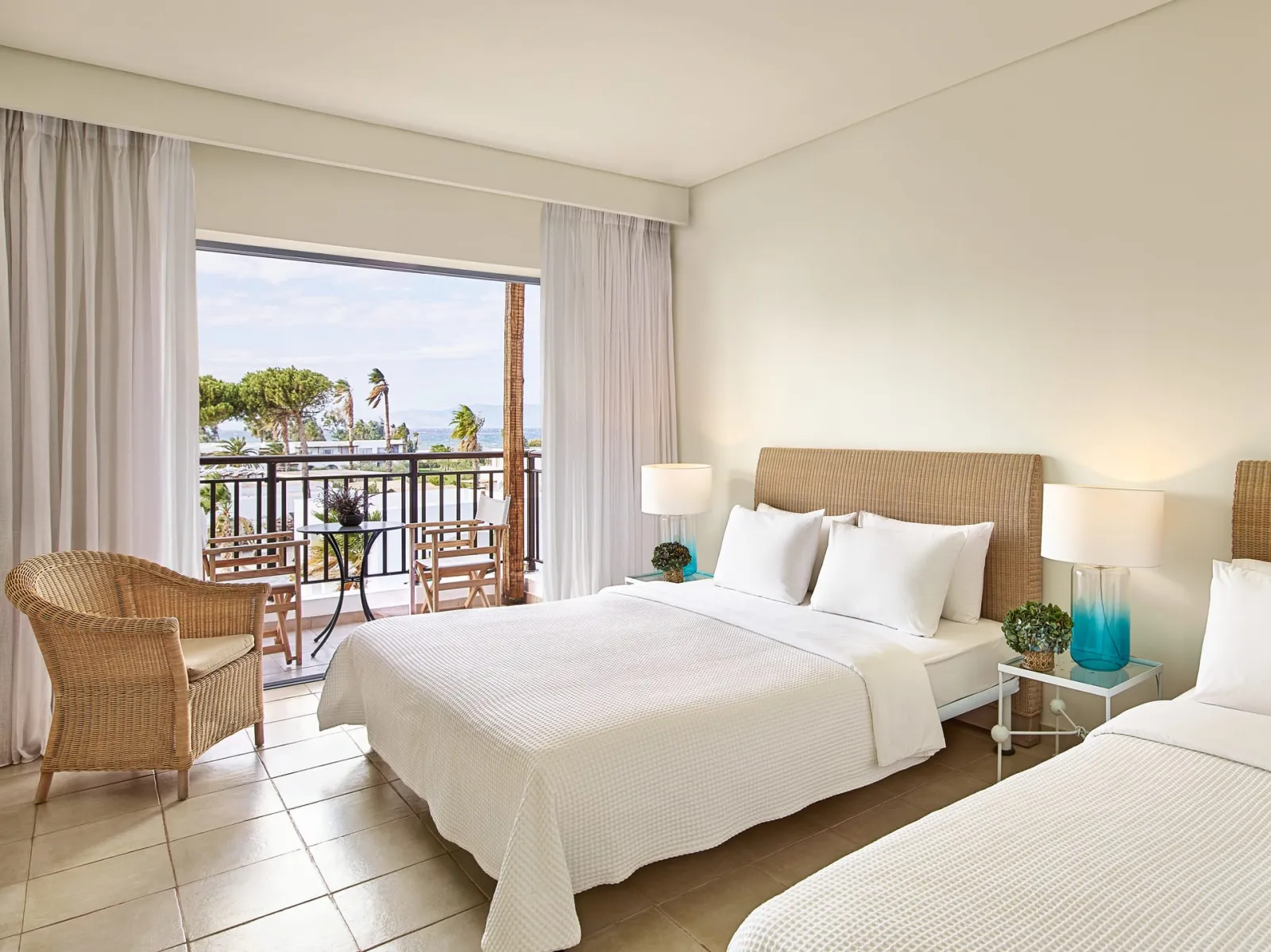 Marron Room Side Sea View