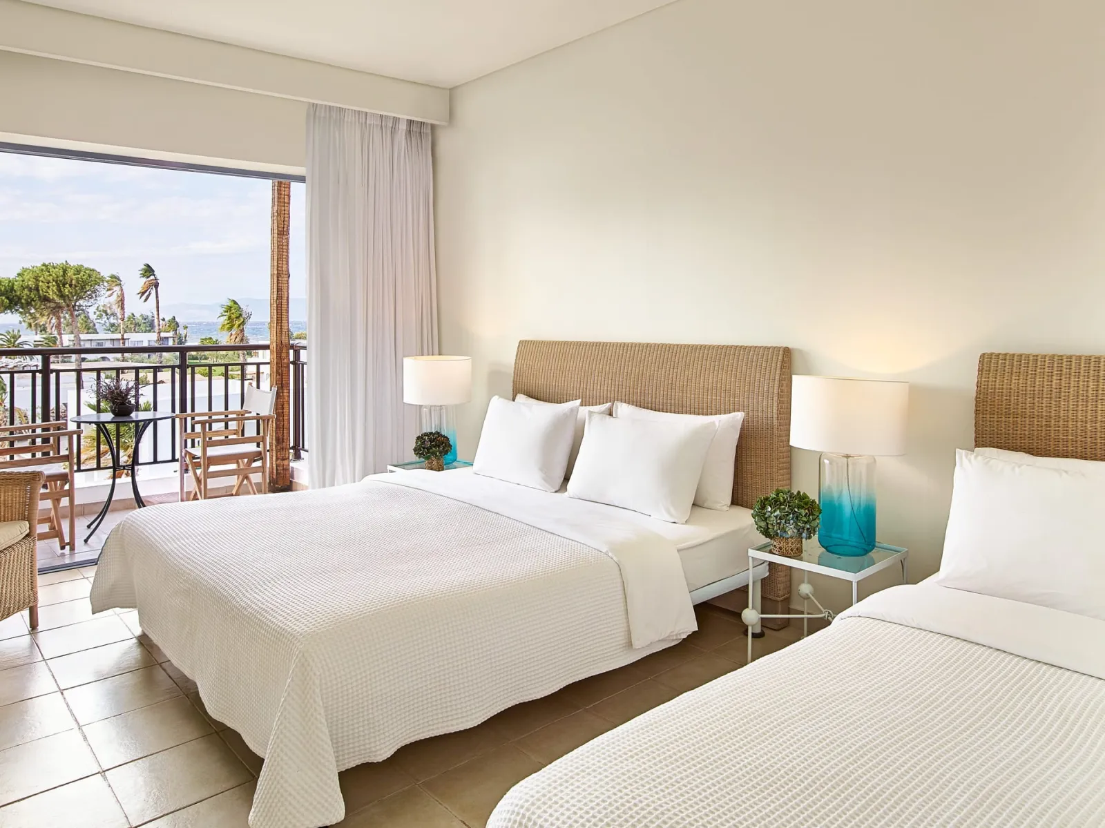 Marron Room Side Sea View