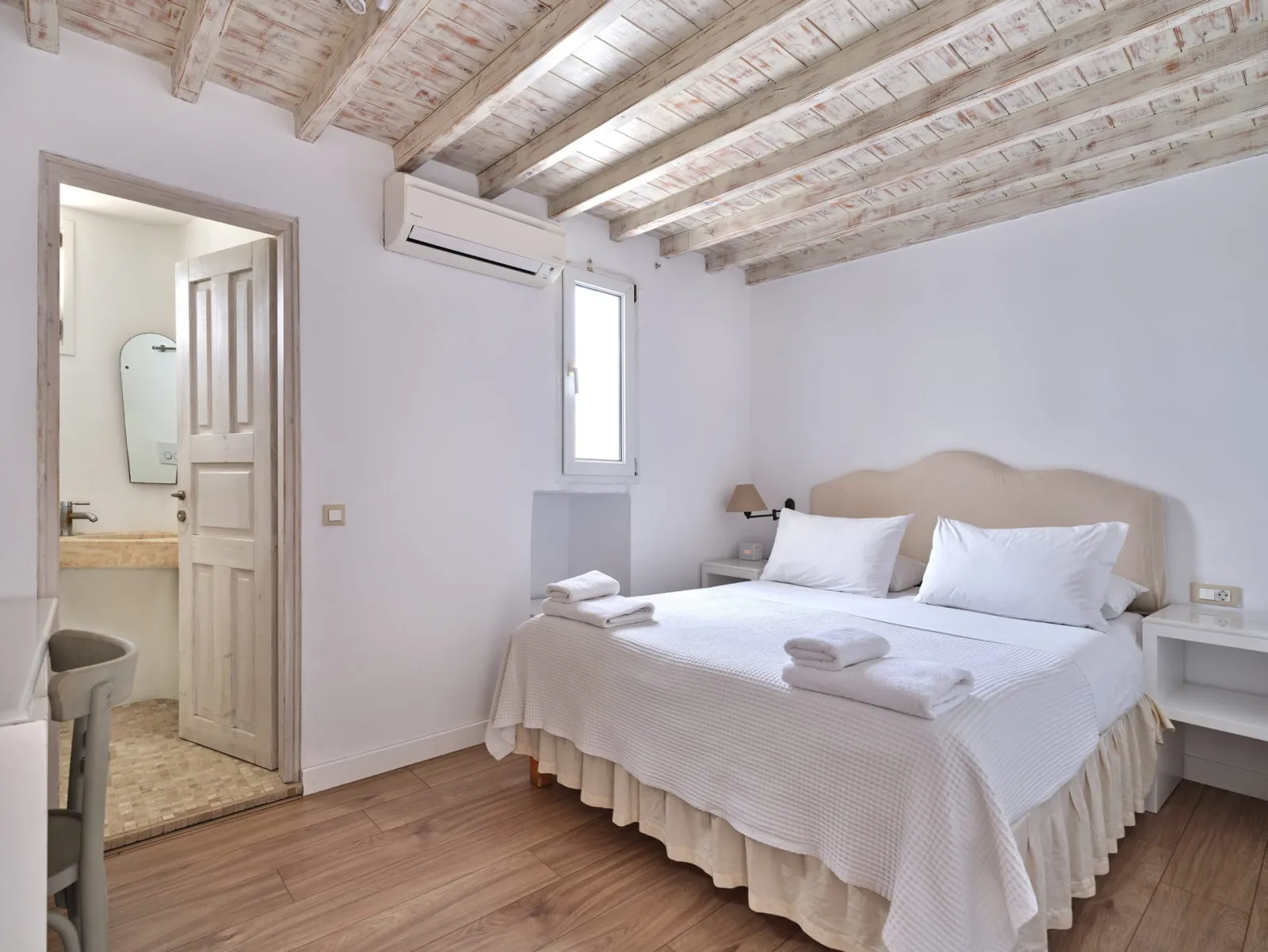 Cozy Double Room