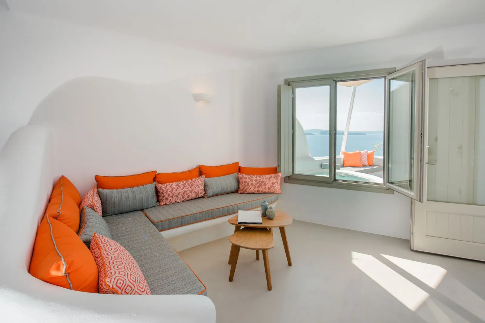 Premium Suite with Outdoor Hot Tub and Caldera View