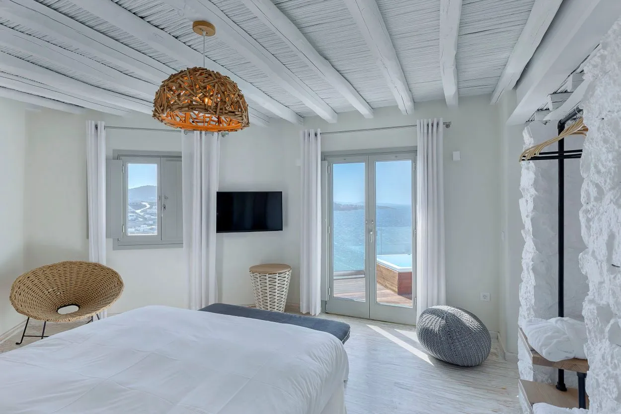 Superior Sea View Suite with Outdoor Hot Tub