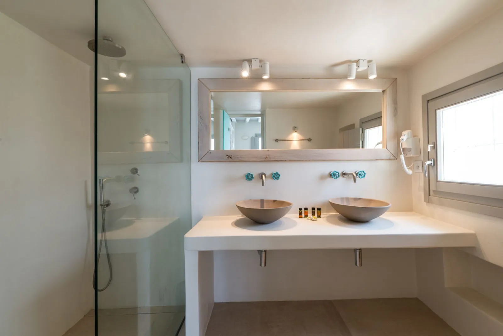 Superior Sea View Suite with Outdoor Hot Tub