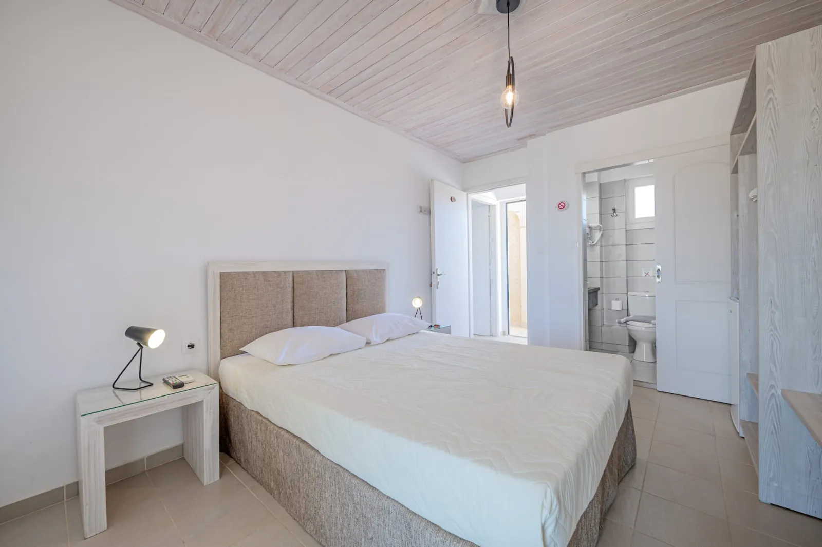 Connecting Rooms