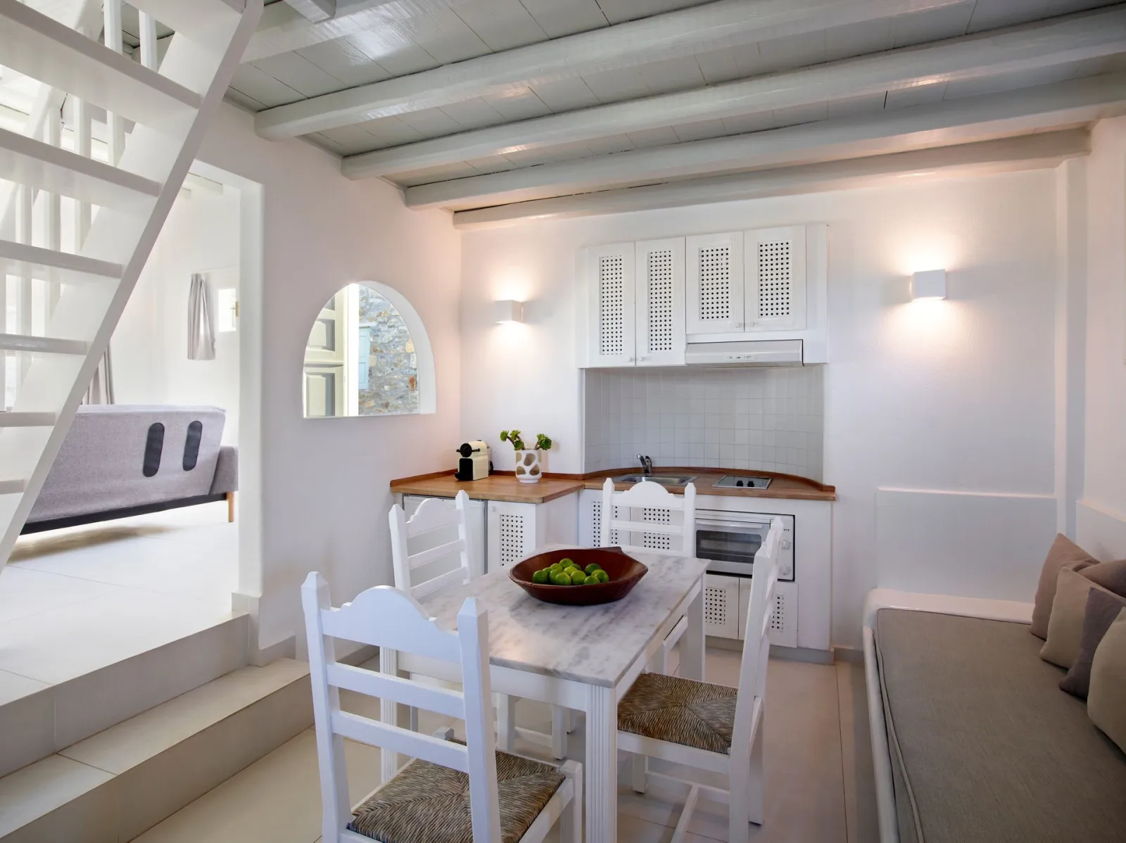 Eclectic One Bedroom House Sea View