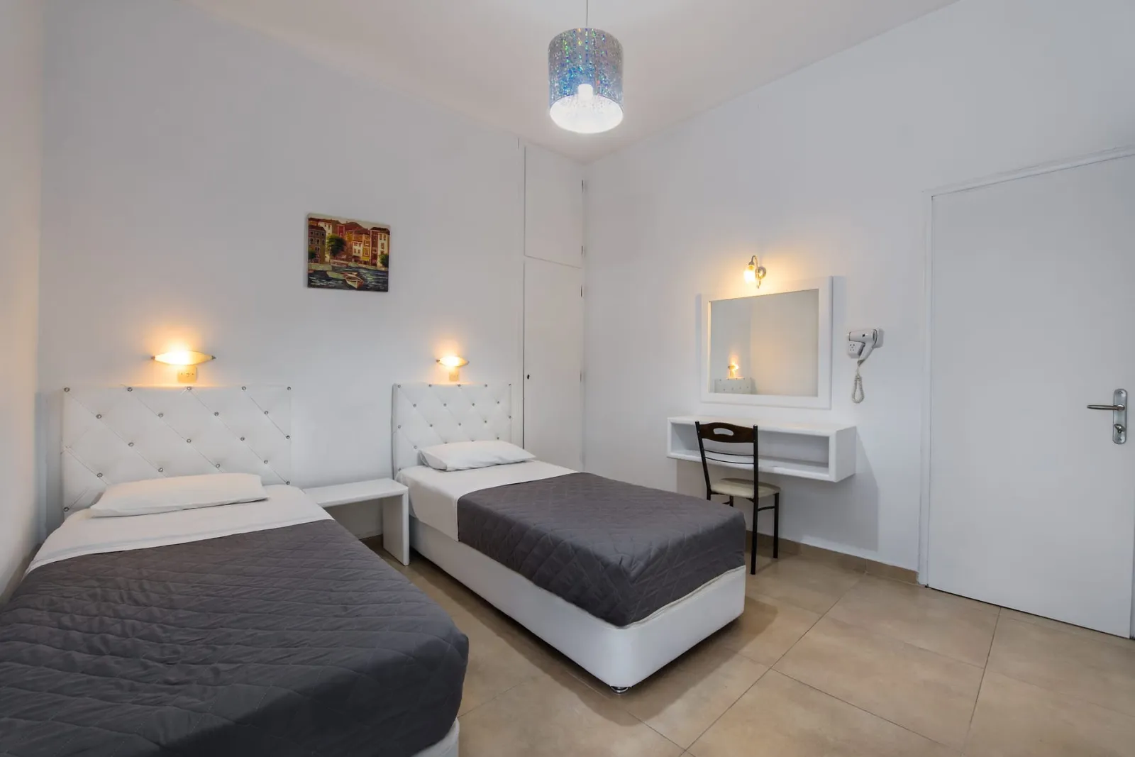 Standard Twin Room