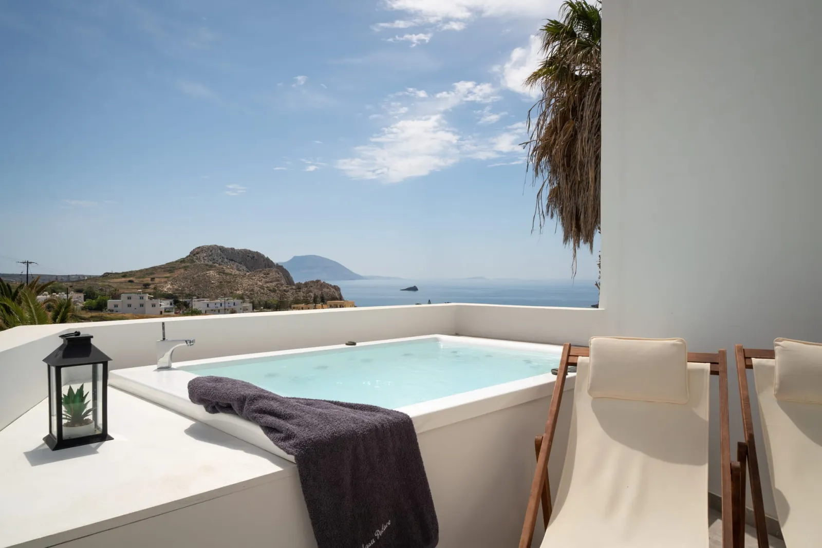Luxury Suite with Outdoor Jetted Tub & Sea View