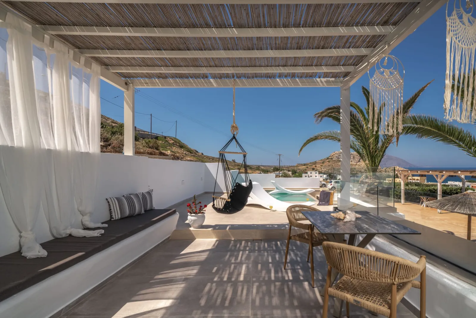 Luxury Suite with Private Pool & Sea View