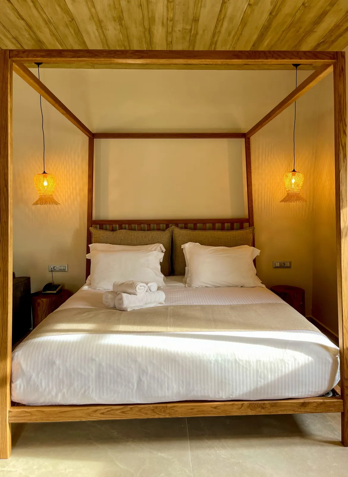 Superior Suite with Outdoor Jacuzzi - Upper Floor