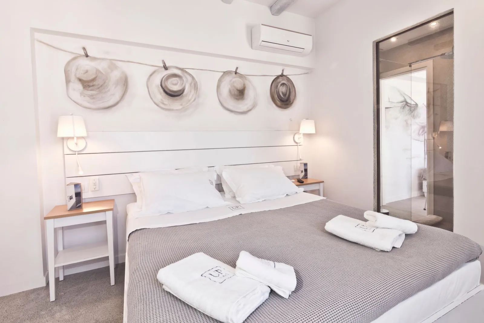 Honeymoon Suite with Private Terrace and Castle View