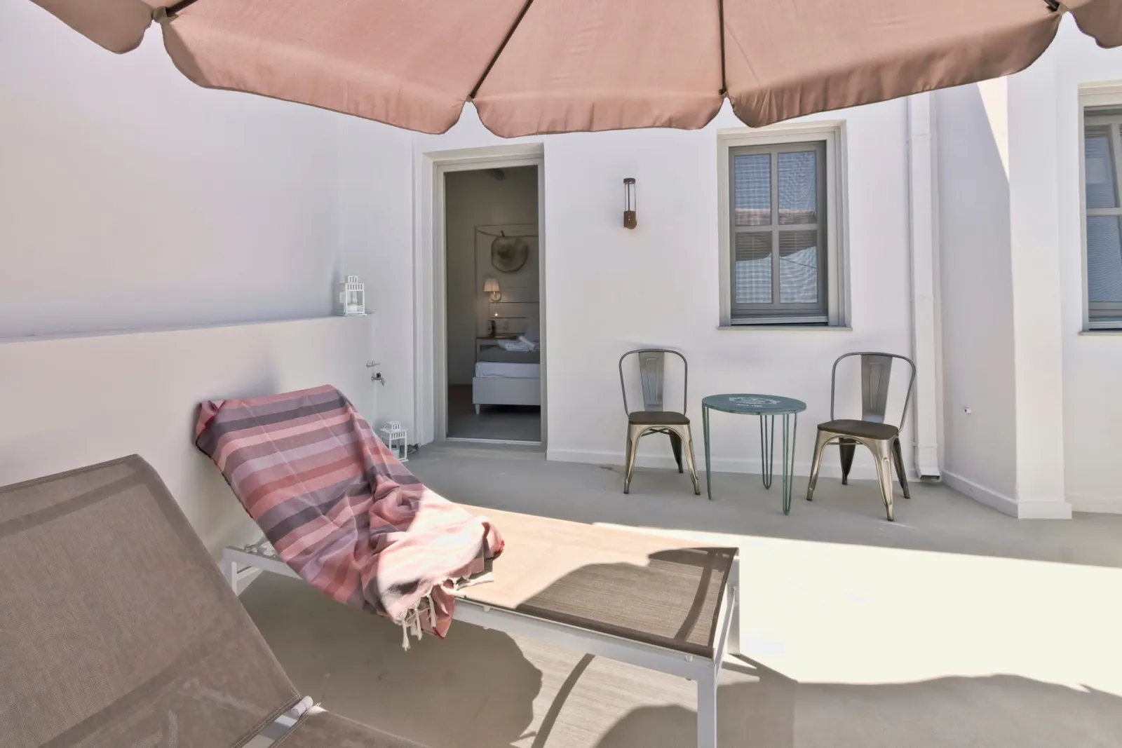 Honeymoon Suite with Private Terrace and Castle View