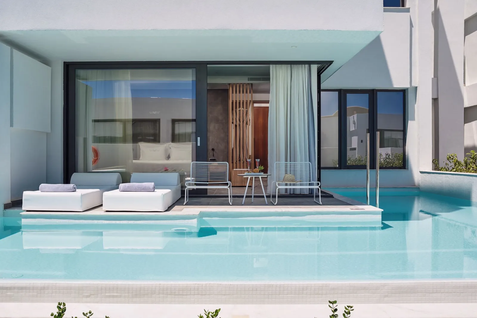 Deluxe Double Room with Private Pool & Inland View