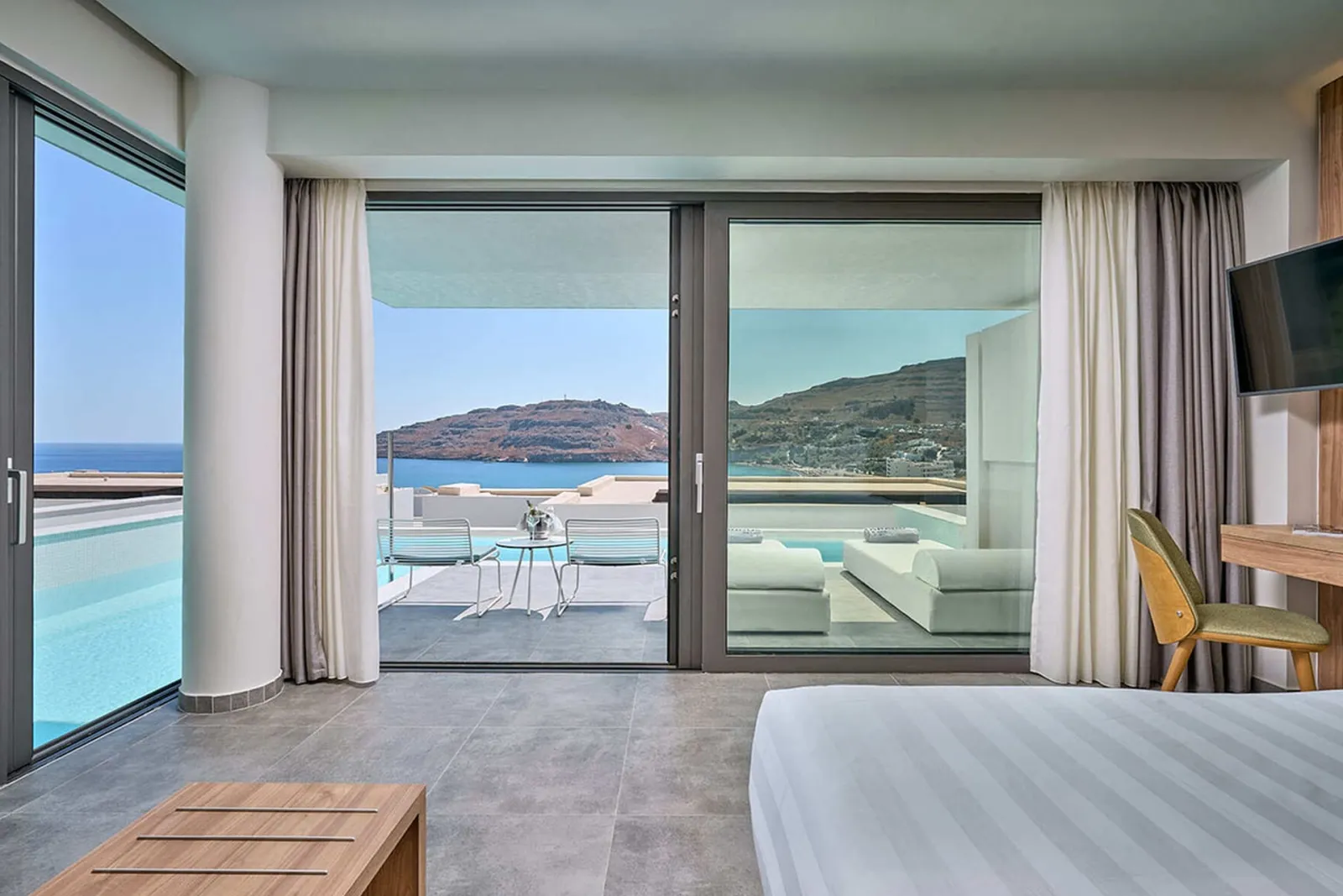 Deluxe Junior Suite Eagle’s Eye with Private Pool & Sea View
