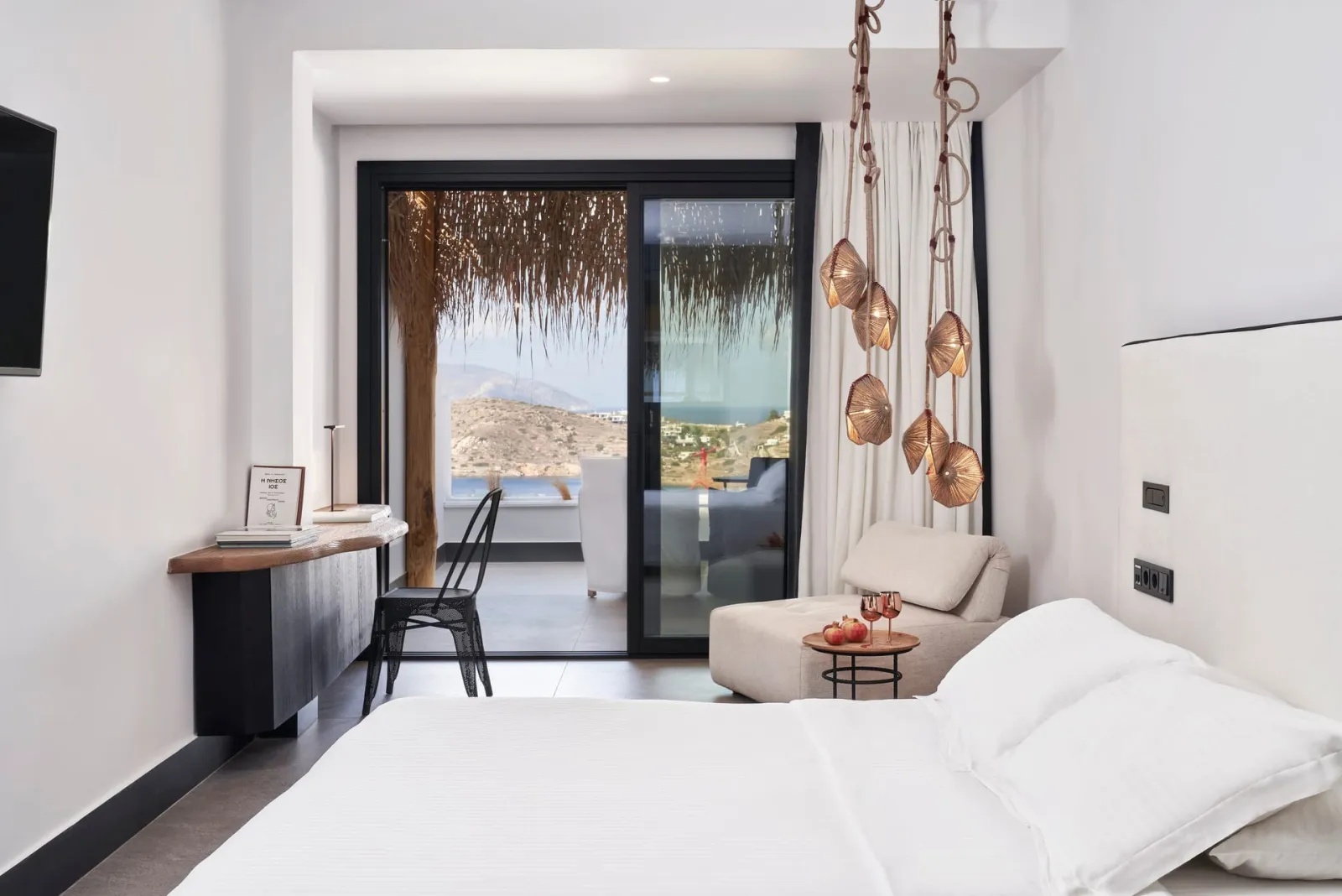 Connecting Design Sea View Suite with Hot Tub