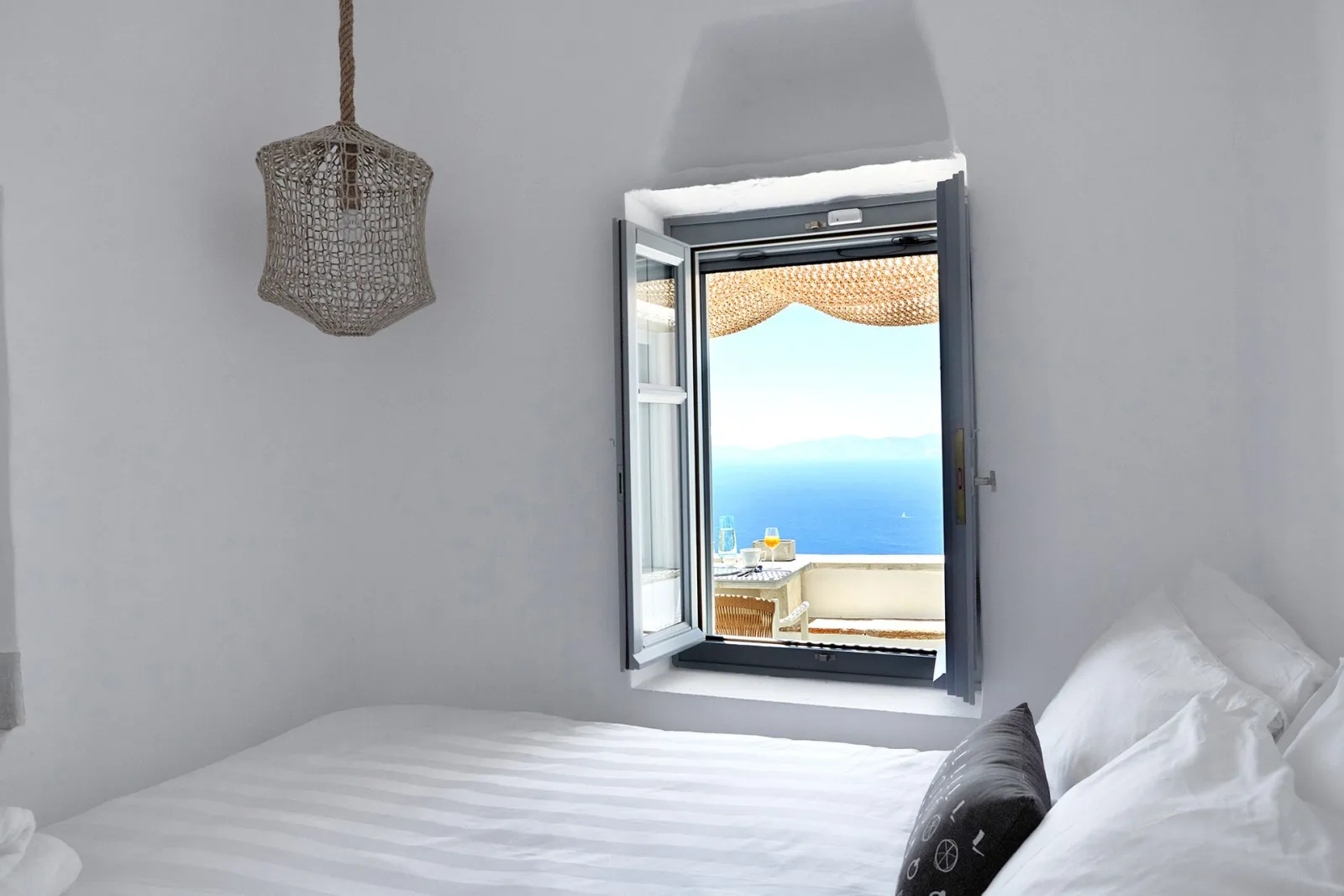 Outdoor Jacuzzi Sea View Suite