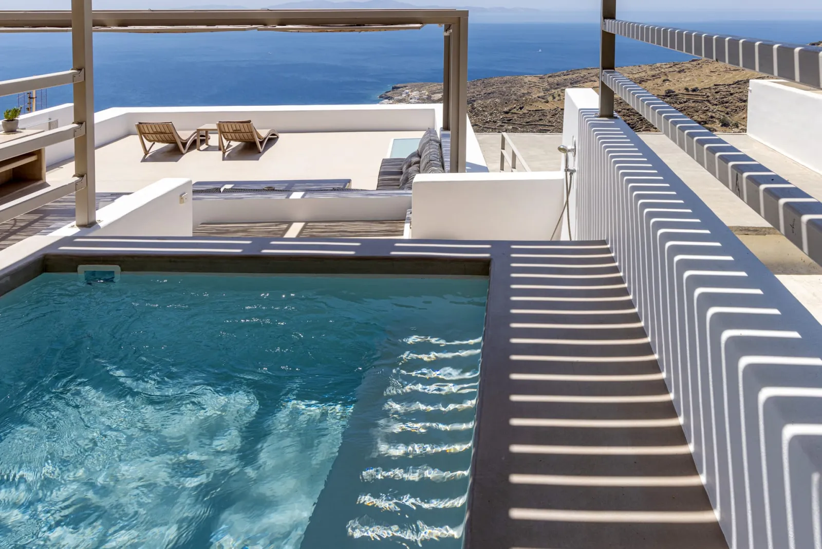 Two Bedroom Luxury Suite with Mini Jetted Tub