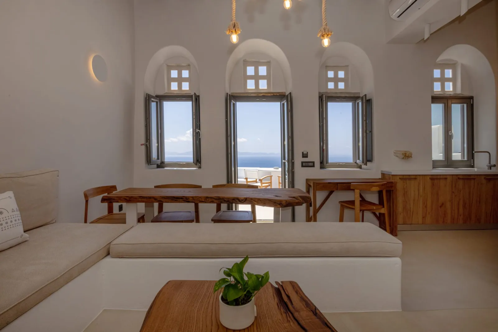 Two Bedroom Luxury Suite with Mini Jetted Tub