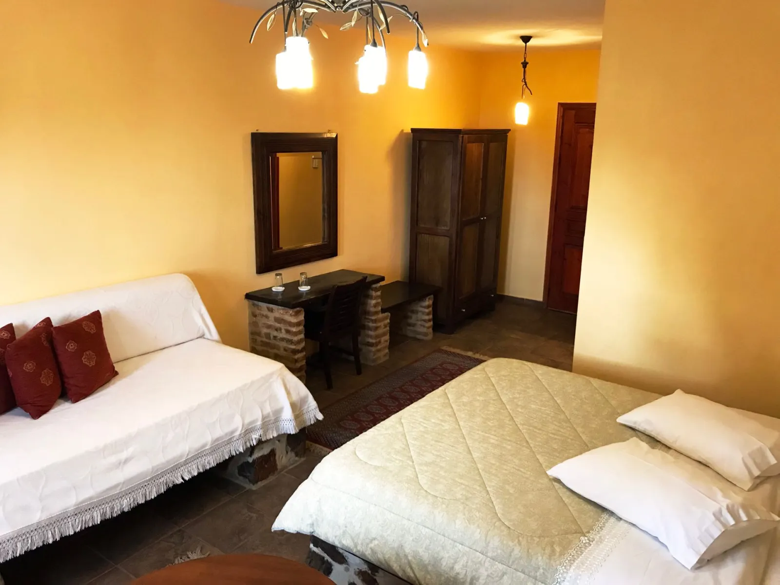 Double Room Ground Floor with Mountain View